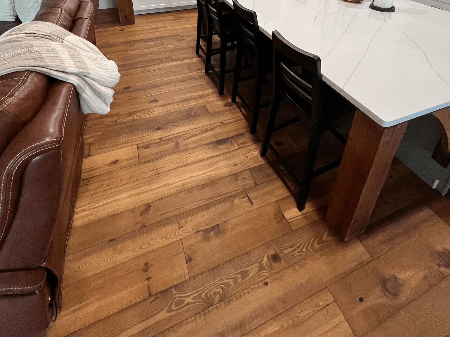 Hamilton heart pine hardwood flooring detail | Mill & Woods