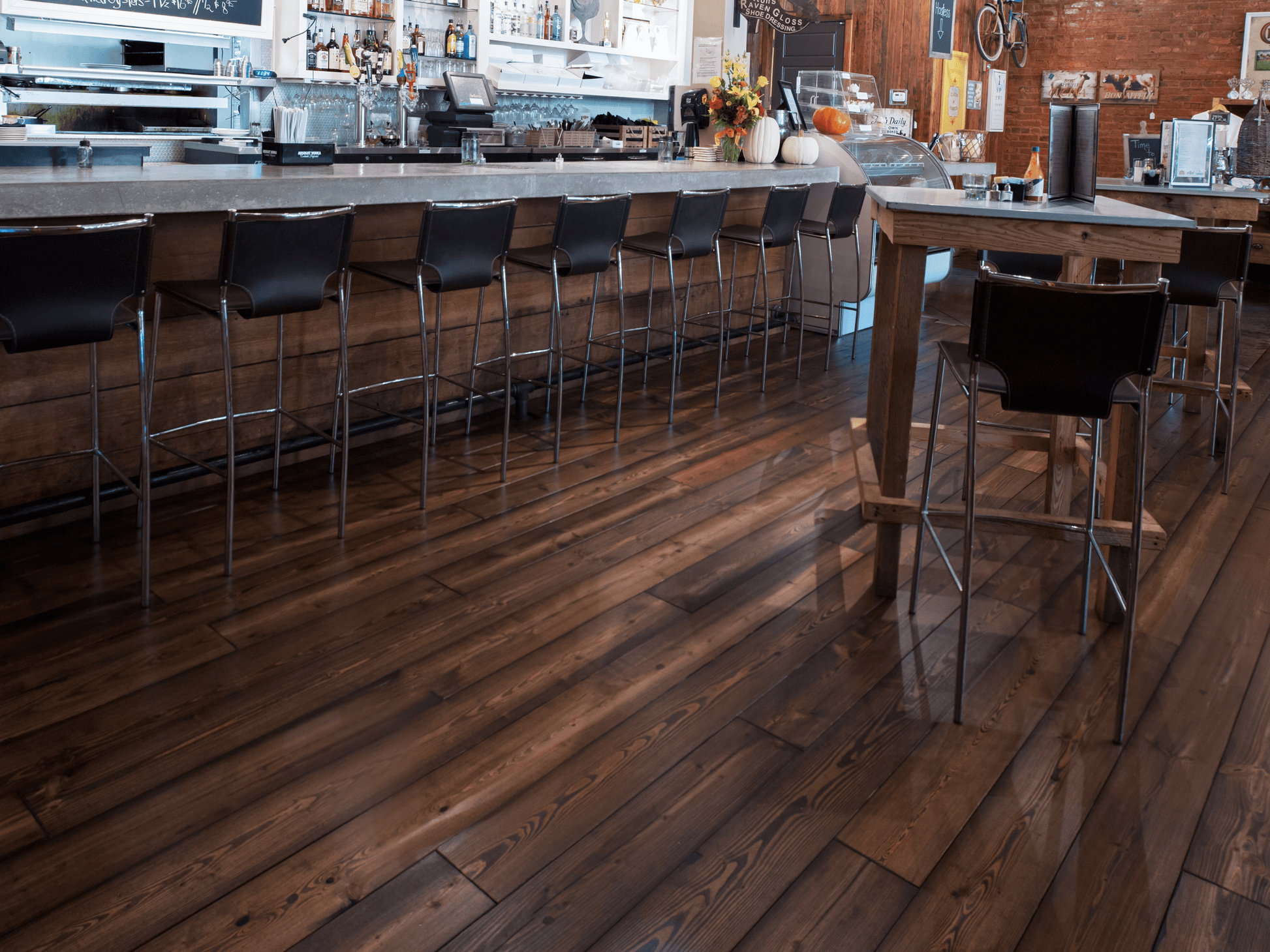 Grandpa Mac heart pine hardwood flooring detail | Mill & Woods